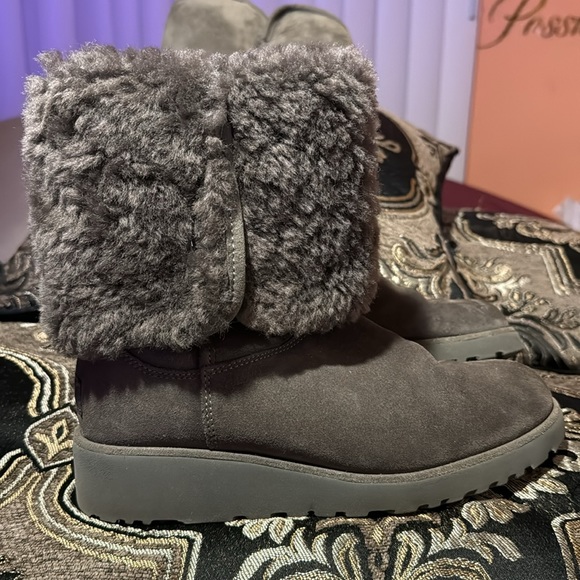 UGG Kara Women Wedge Boots Style: 1013429 Grey Size 7.5 US - Picture 6 of 10